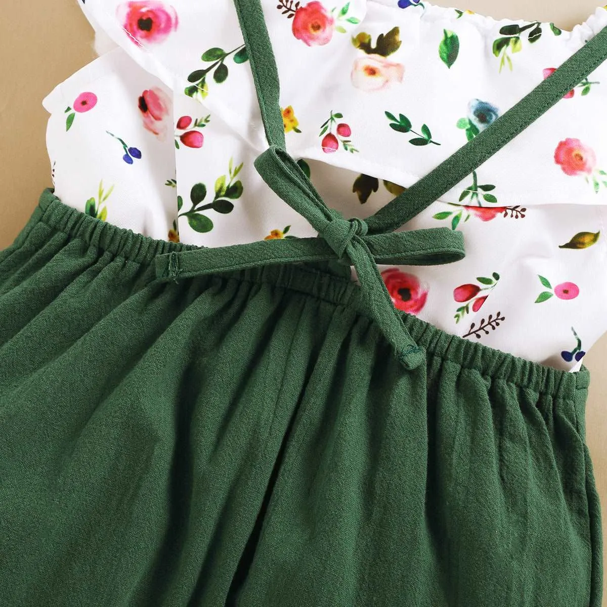 Baby Girl Floral Sleeveless Top and Solid Color Suspender Pants Two-piece Outfit Set