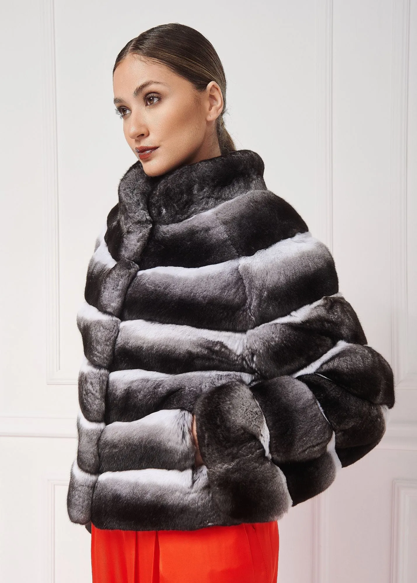 Chic Chinchilla Fur Jacket