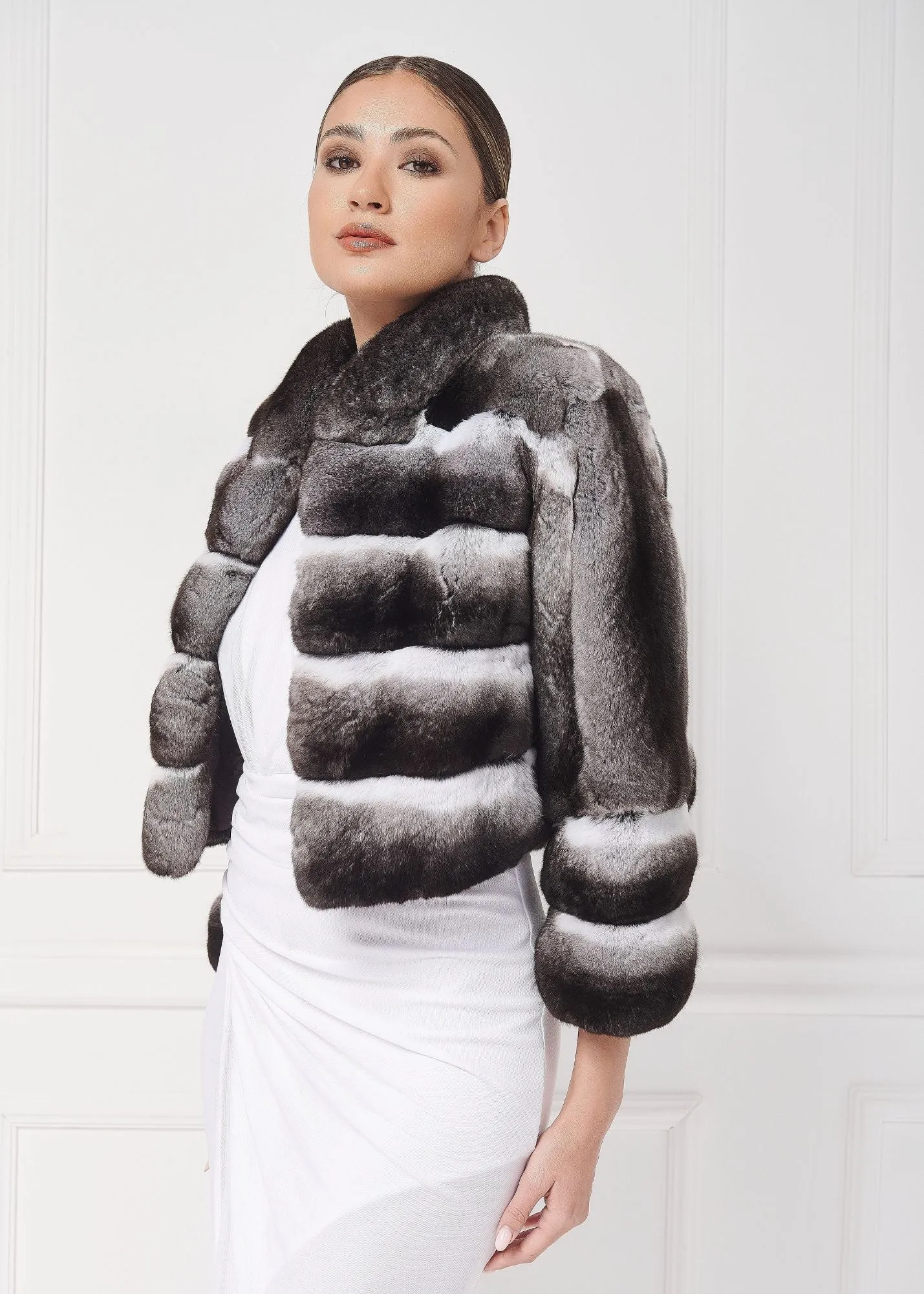 Elegant Chinchilla Fur Jacket