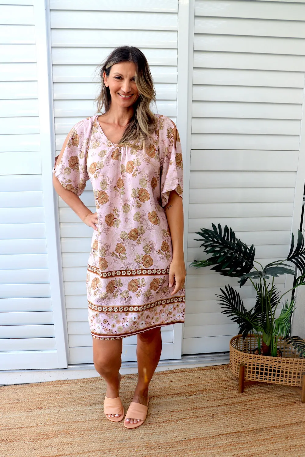 Getaway Short Sleeve Short Dress In Pink Earth Rose