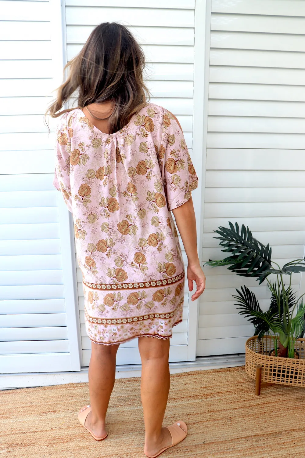 Getaway Short Sleeve Short Dress In Pink Earth Rose