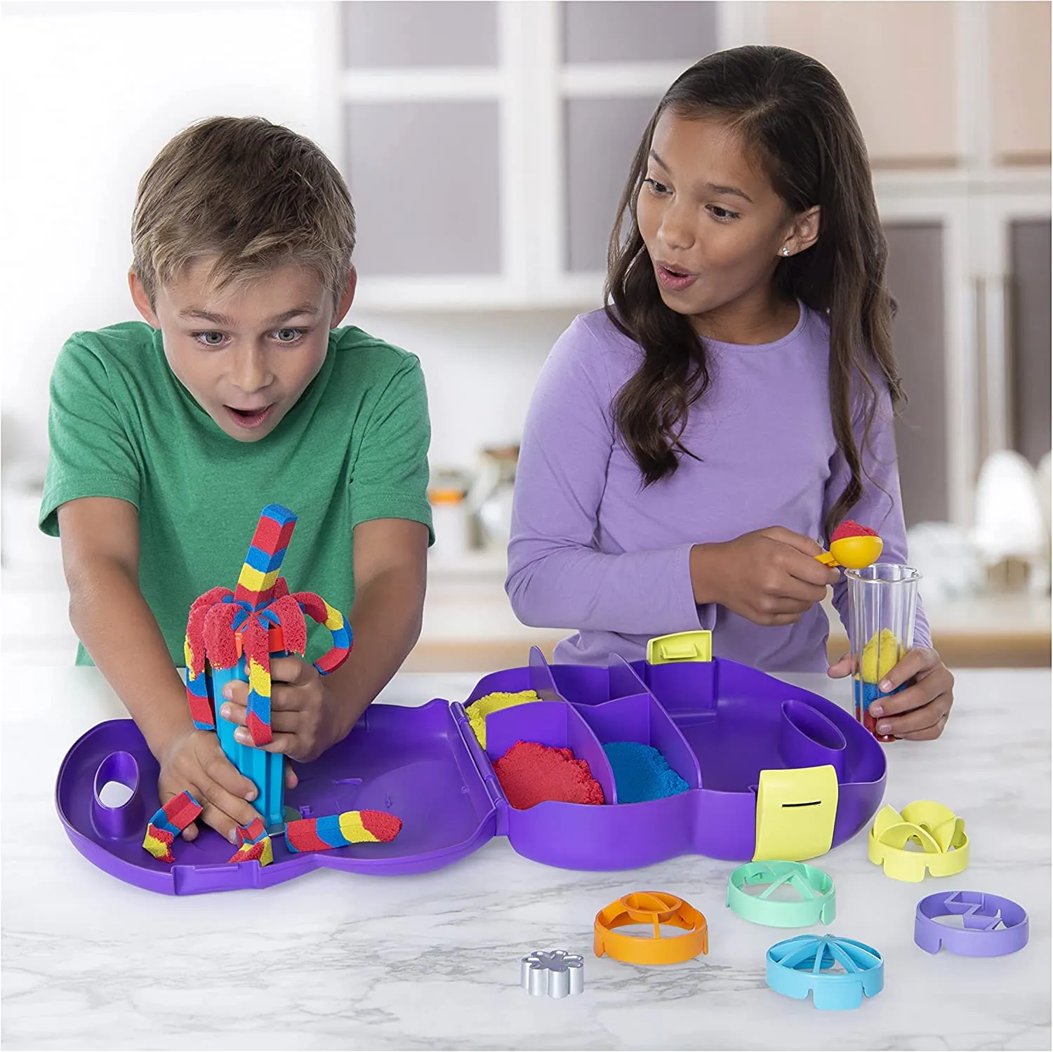 Kinetic Sand, Sandwhirlz Playset with 3 Colors of Kinetic Sand (2lbs) and Over 10 Tools, for Kids Aged 3 and up