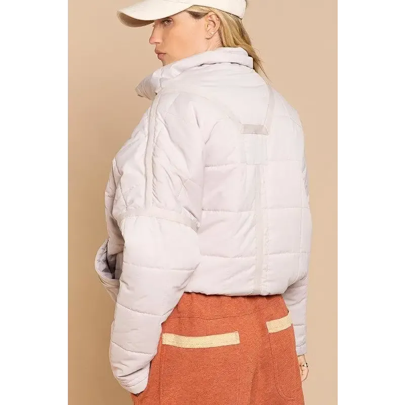 Quilted jacket with zipper closure