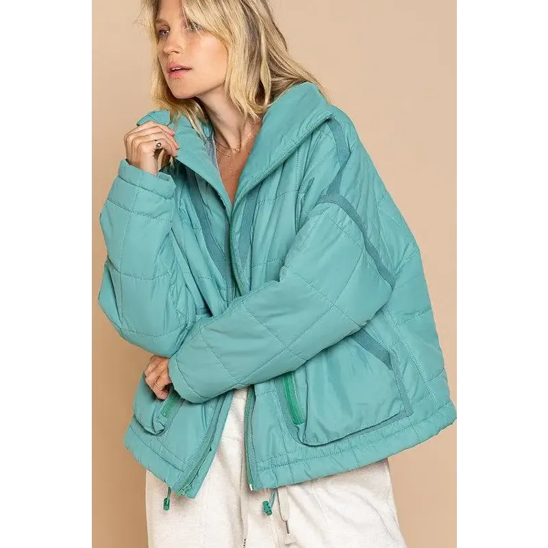 Quilted jacket with zipper closure