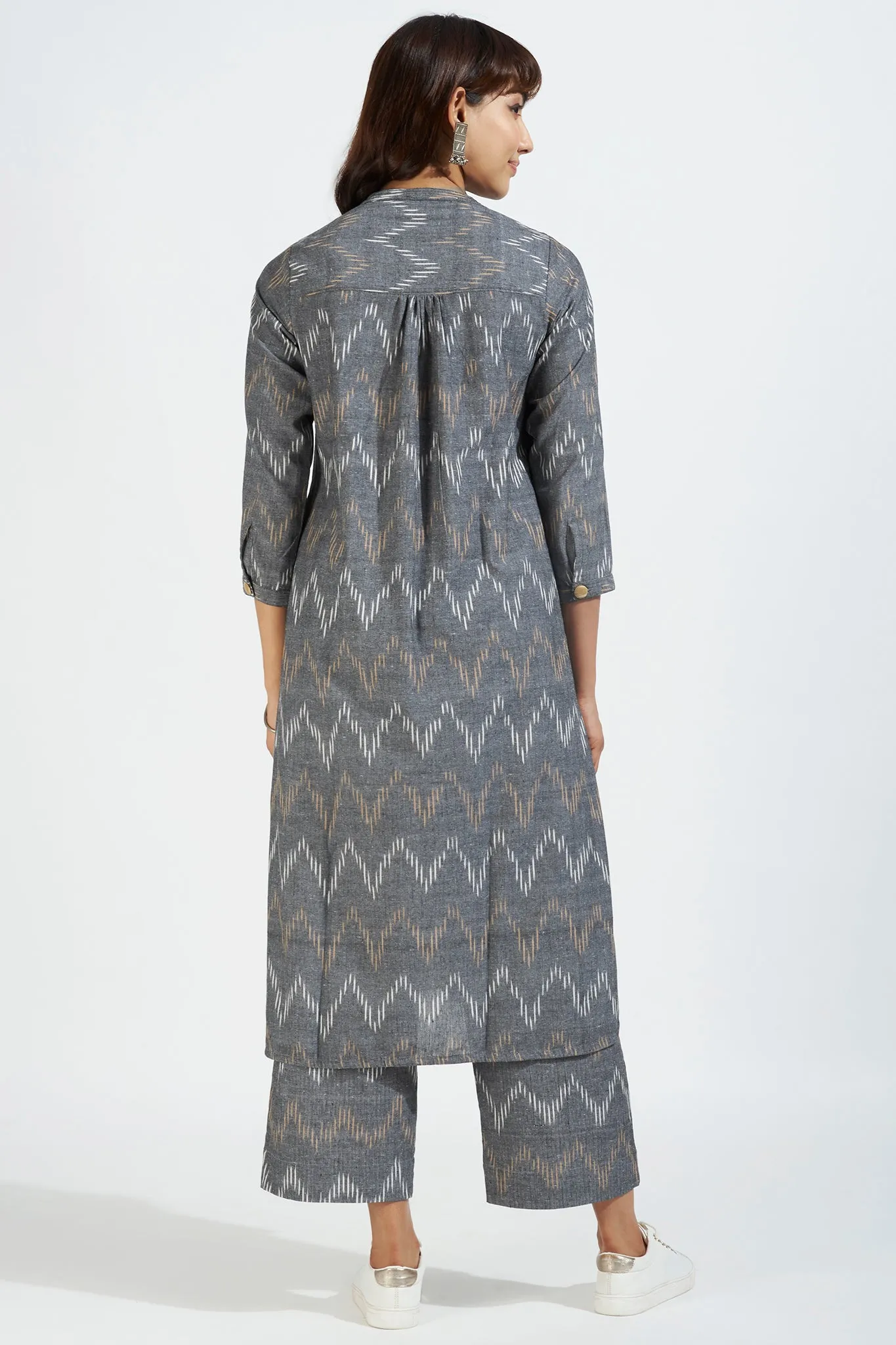 stand collar kurta with round hem - ashen luminescence & yellow accents