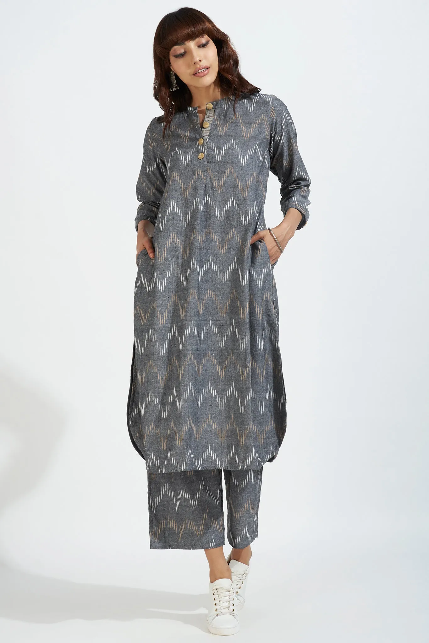 stand collar kurta with round hem - ashen luminescence & yellow accents