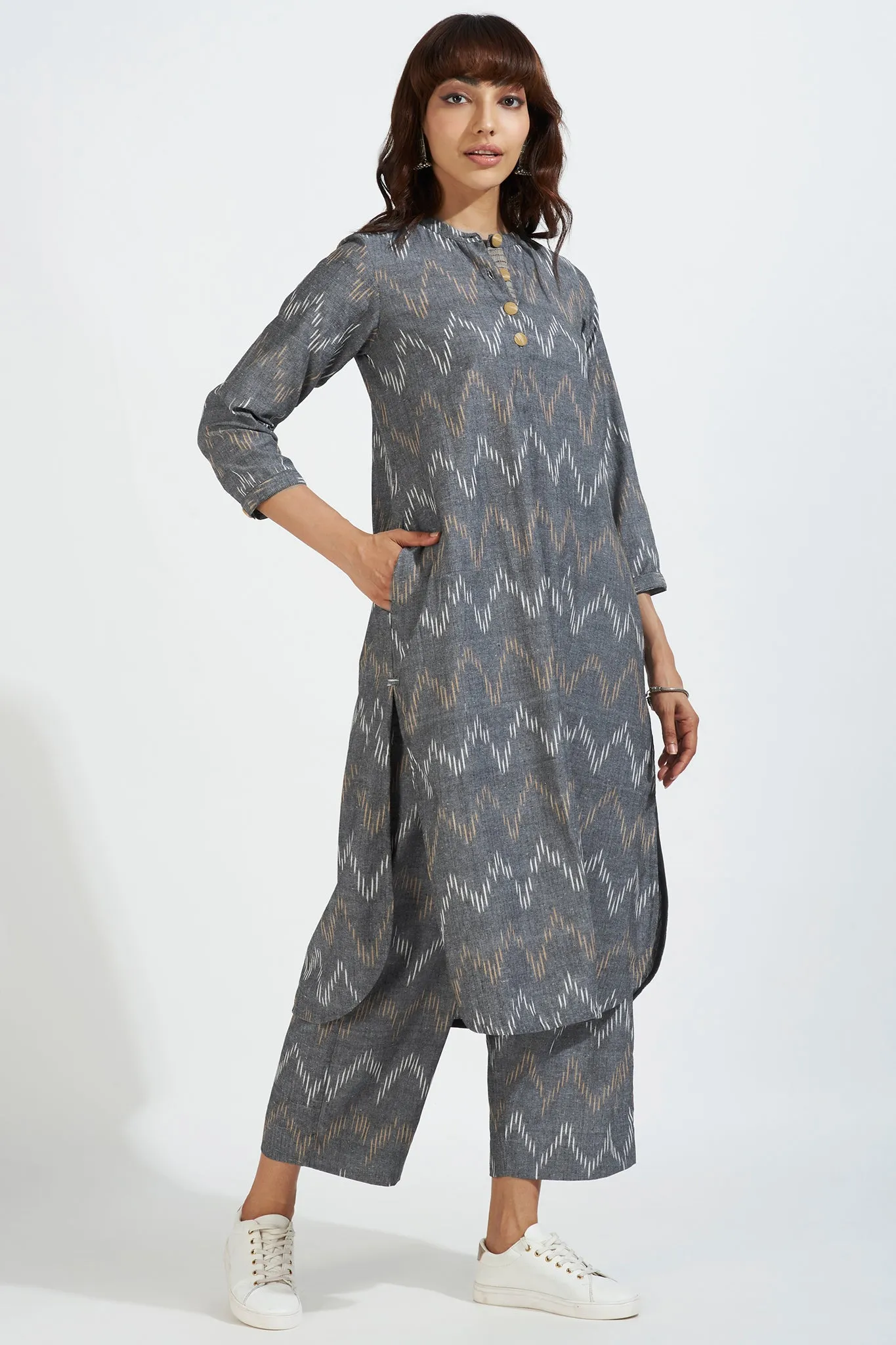 stand collar kurta with round hem - ashen luminescence & yellow accents