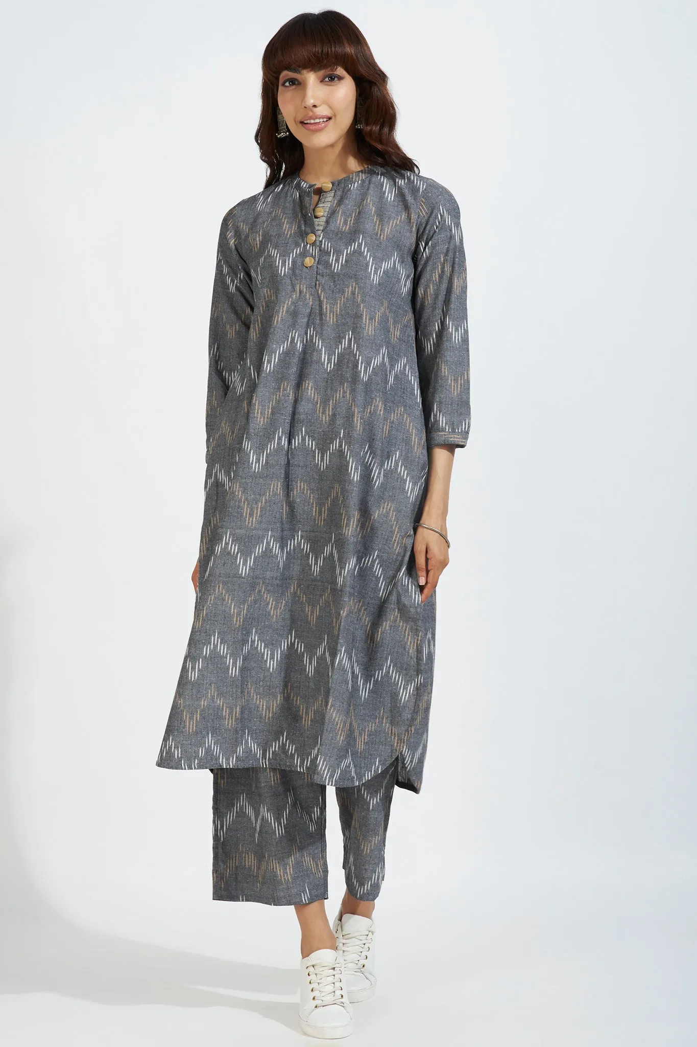 stand collar kurta with round hem - ashen luminescence & yellow accents