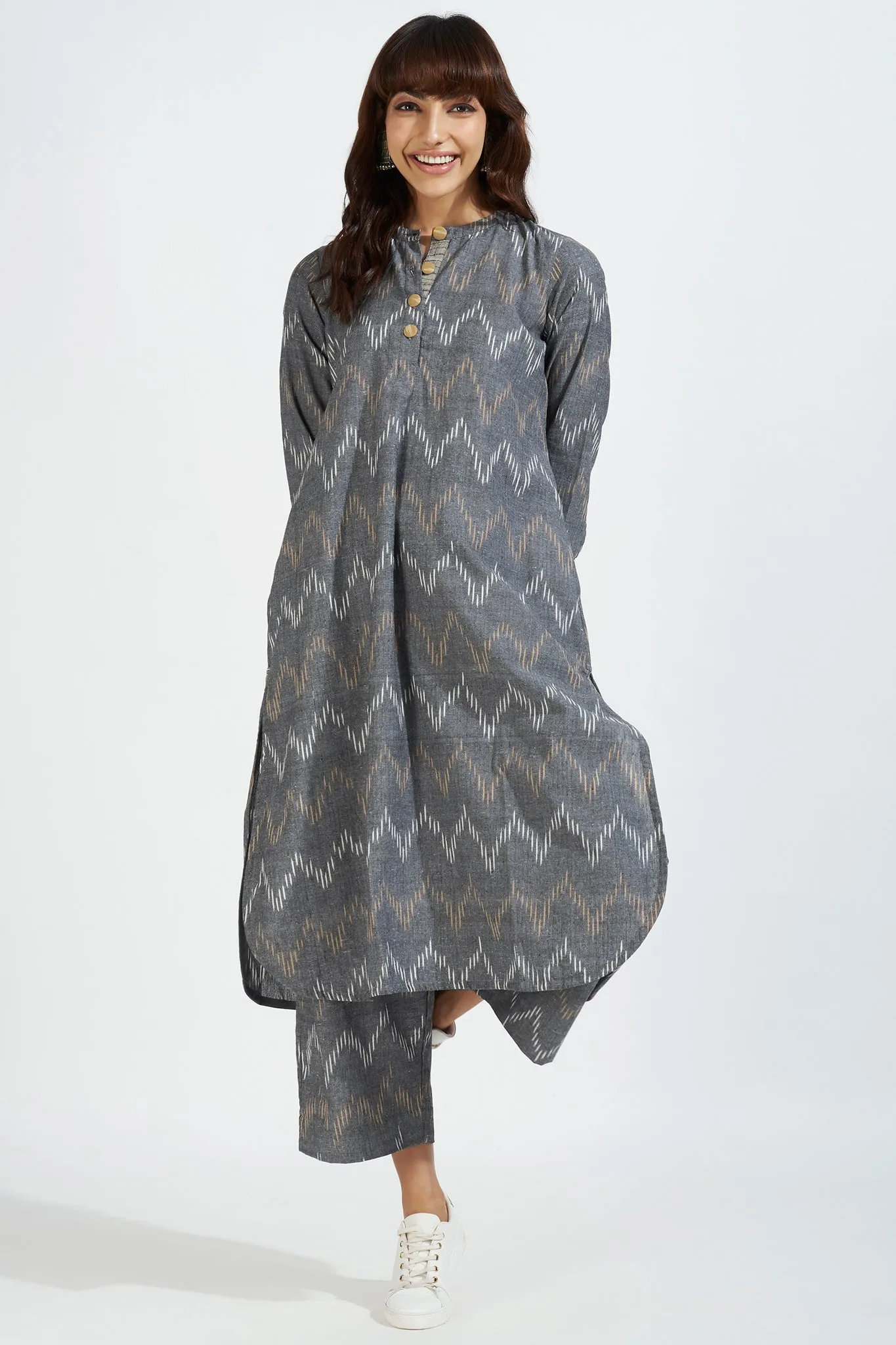 stand collar kurta with round hem - ashen luminescence & yellow accents