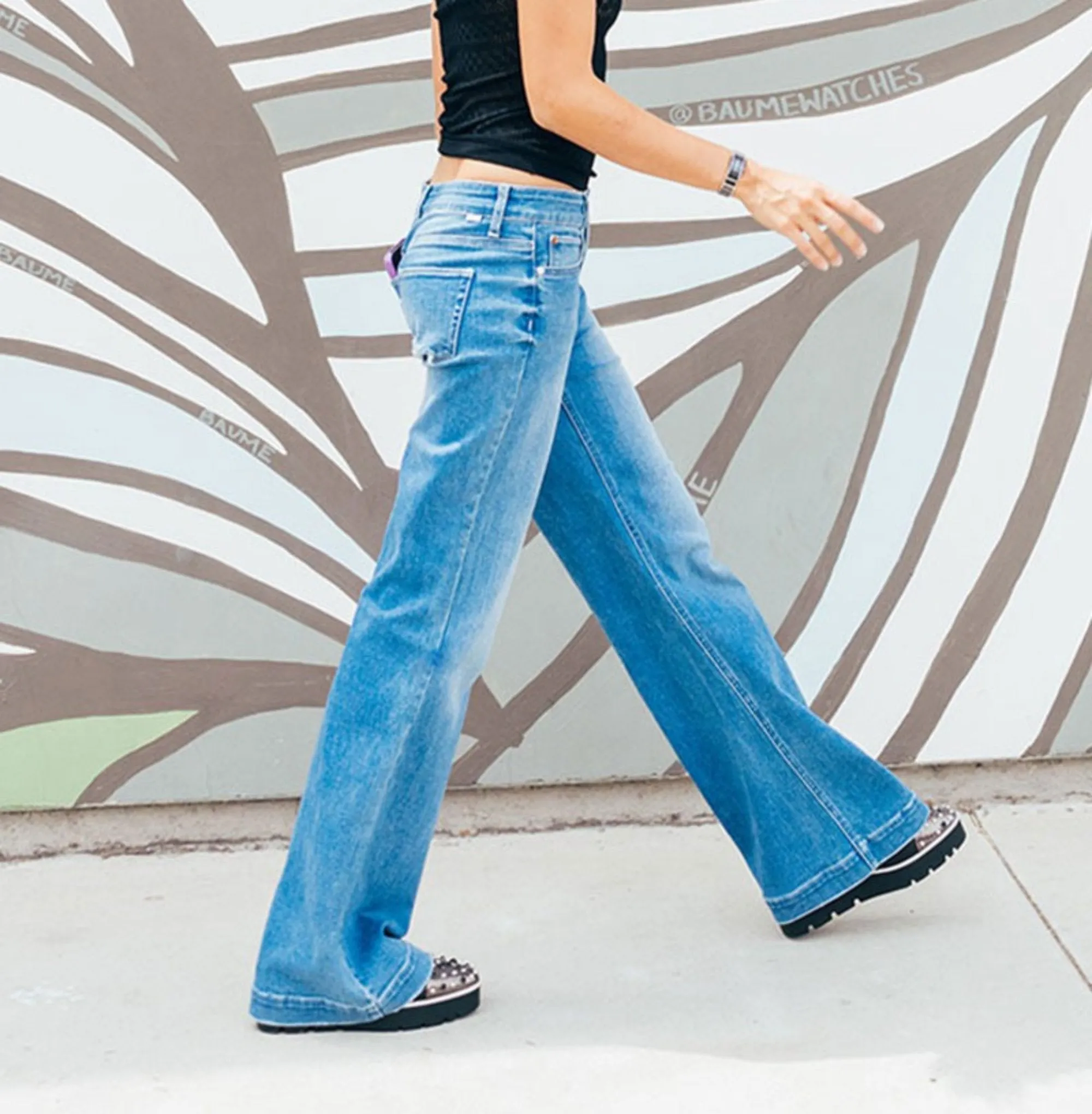 Women's High Rise Wide Leg Jeans