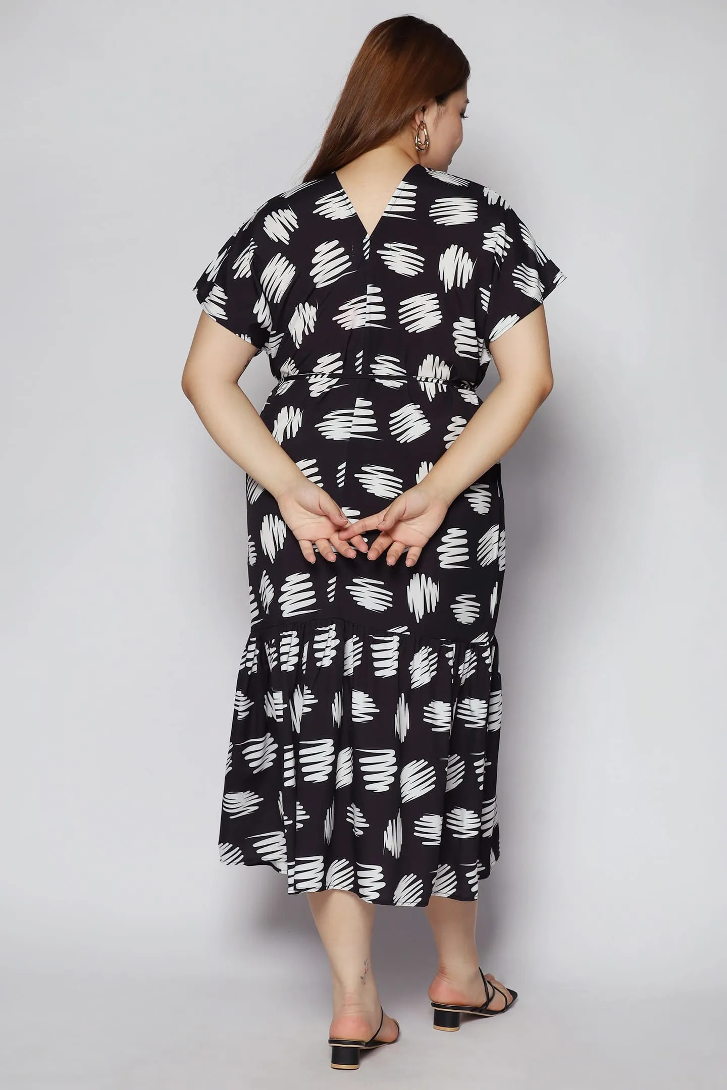 Wonda Dress in Abstract Lines