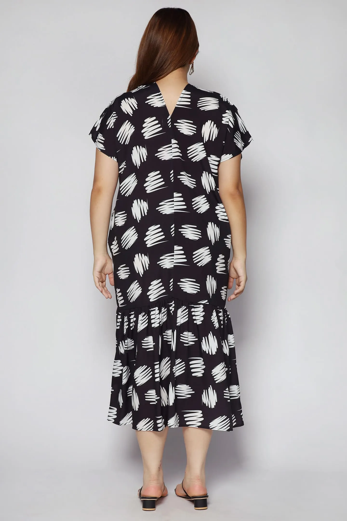 Wonda Dress in Abstract Lines